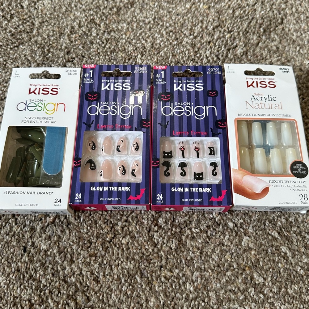 KISS Glow in the Dark and Acrylic Nail Set (4 boxes).